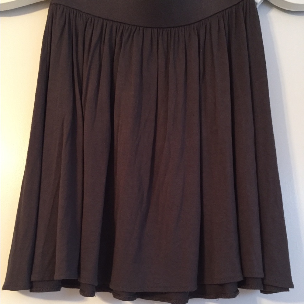 Elastic waist Express knee length dark grey skirt